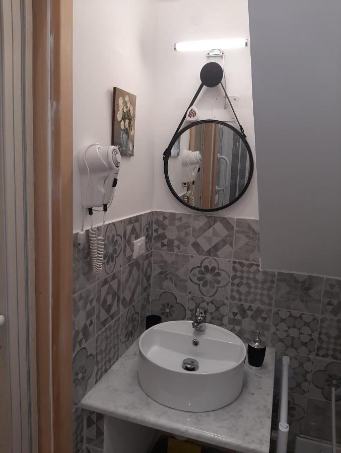 Casa Vacanza Di Via Giacalone Палермо Екстериор снимка