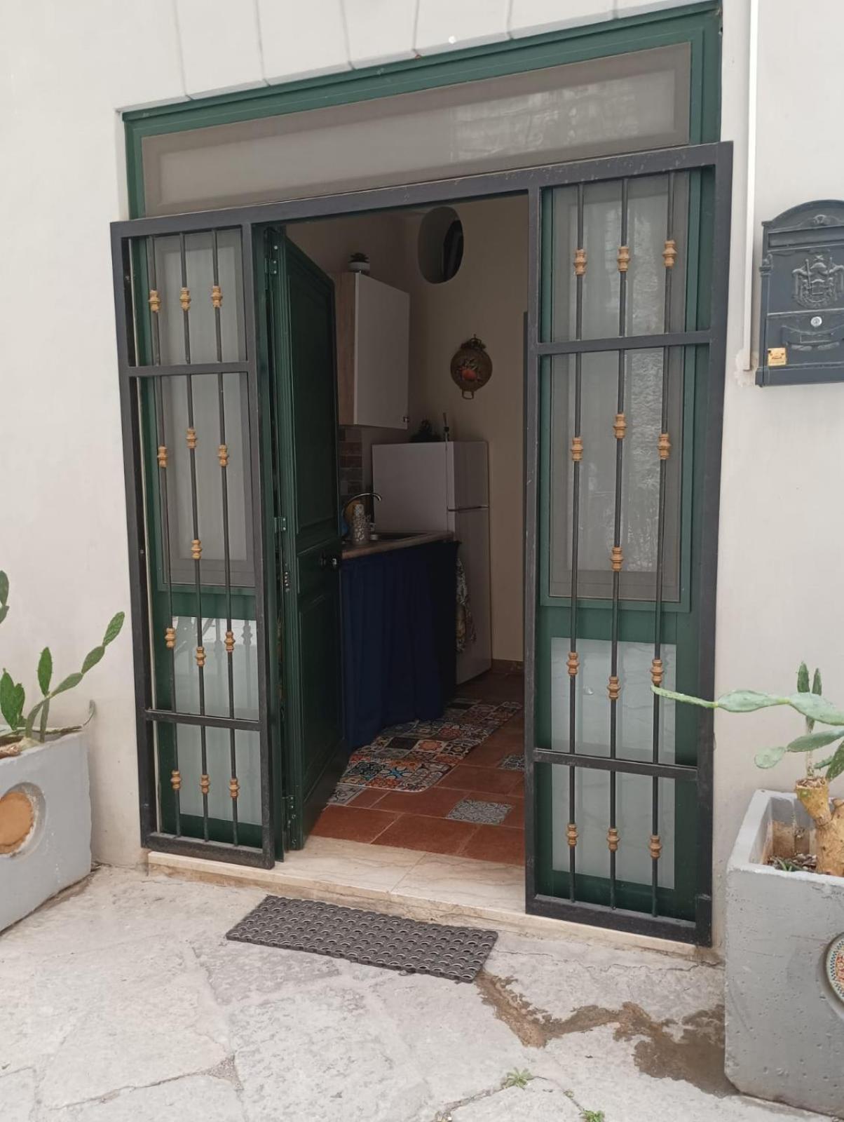 Casa Vacanza Di Via Giacalone Палермо Екстериор снимка